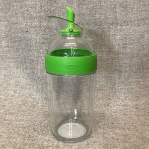OXO SoftWorks Little Salad Dressing Shaker 1 Cup Capacity Plastic BPA FREE New